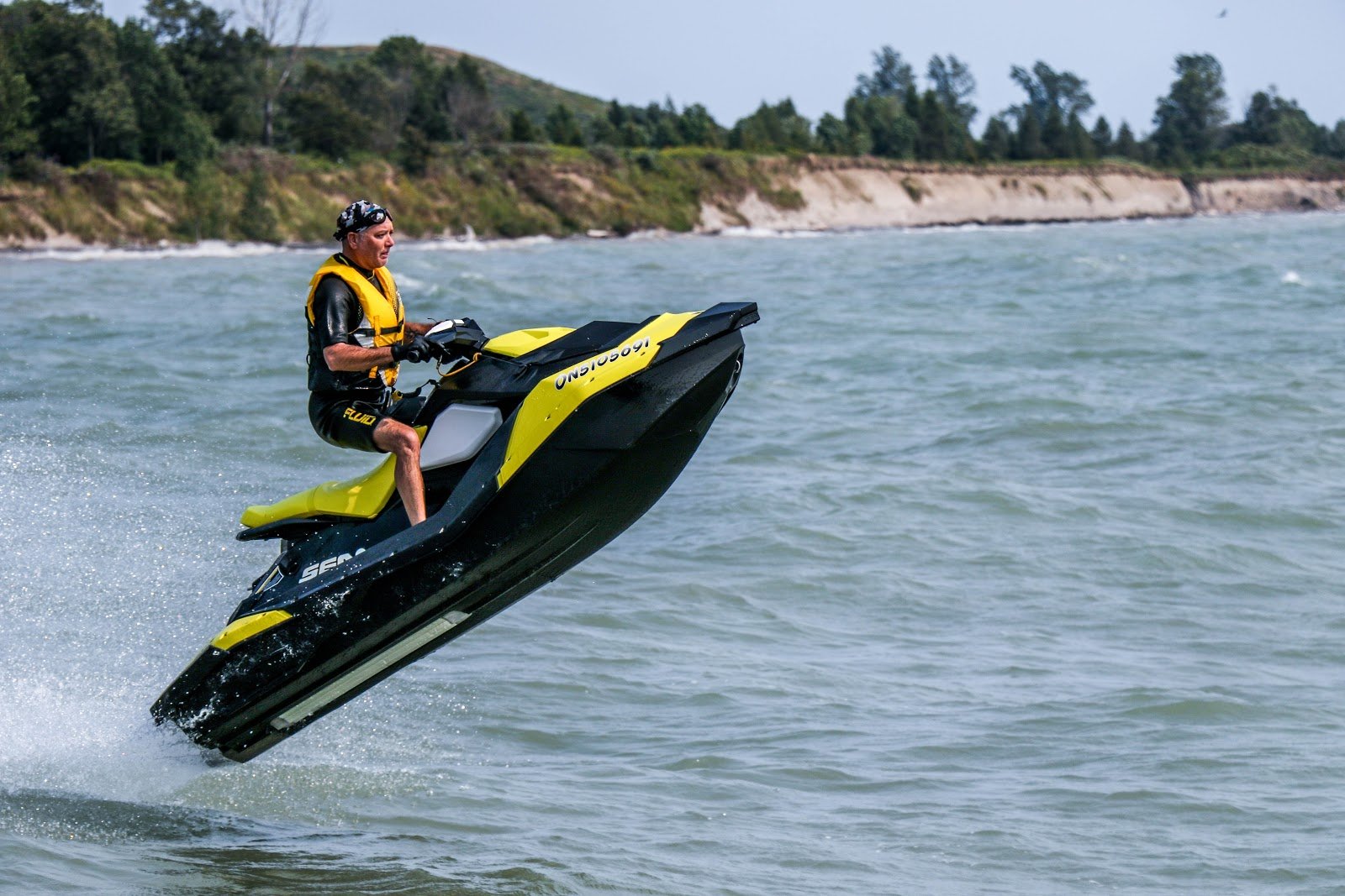 Jet skiing картинка